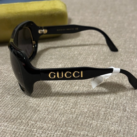 Men's Full-Rim Logo Gucci Sunglasses - Picture 13 of 16